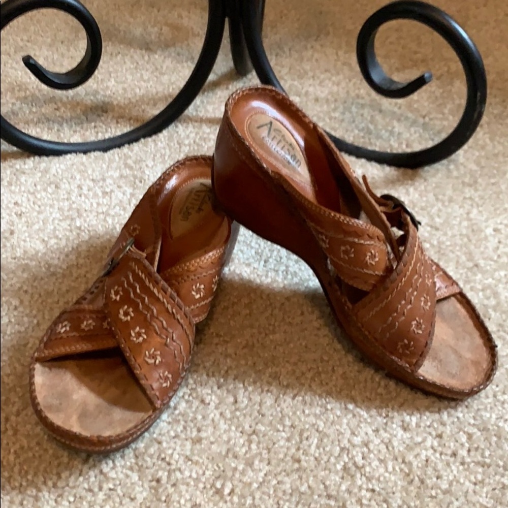 Like-New Clark’s Artisan Collection Wedges